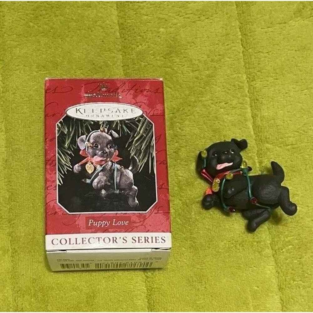 xHallmark Keepsake Christmas Ornament Puppy Love Holiday Gift w/Box #8